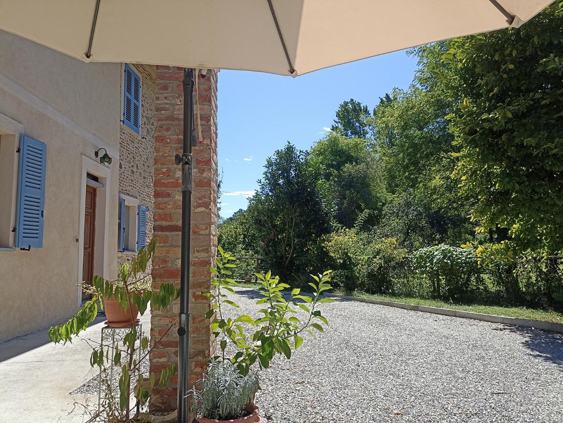 I Suoni Del Bosco Hotell Casalborgone Exteriör bild